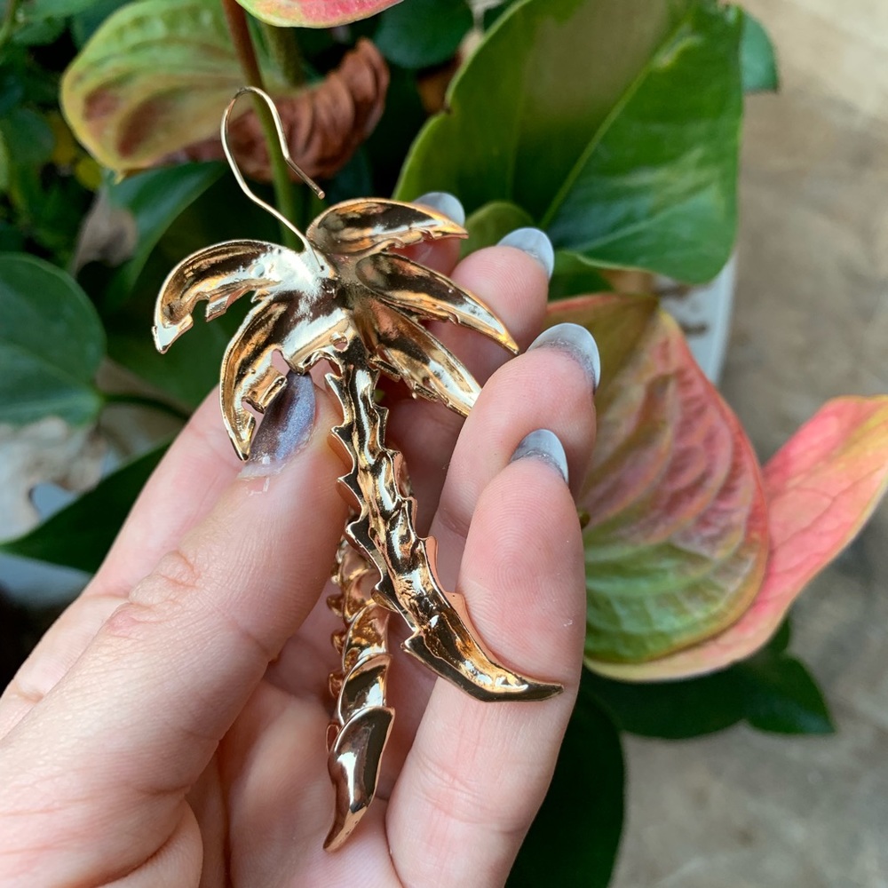 🍸HP🍸Zara GOLD PALM TREE EARRINGS - Picture 4 of 4